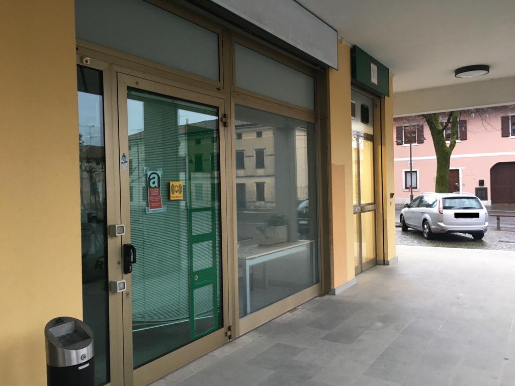Immagine per Ambulatorio nell'ex Intesa Sanpaolo, il progetto in municipio a Mariano